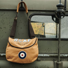 Charger l&#39;image dans la galerie, Grand sac à bandoulière RCAF
